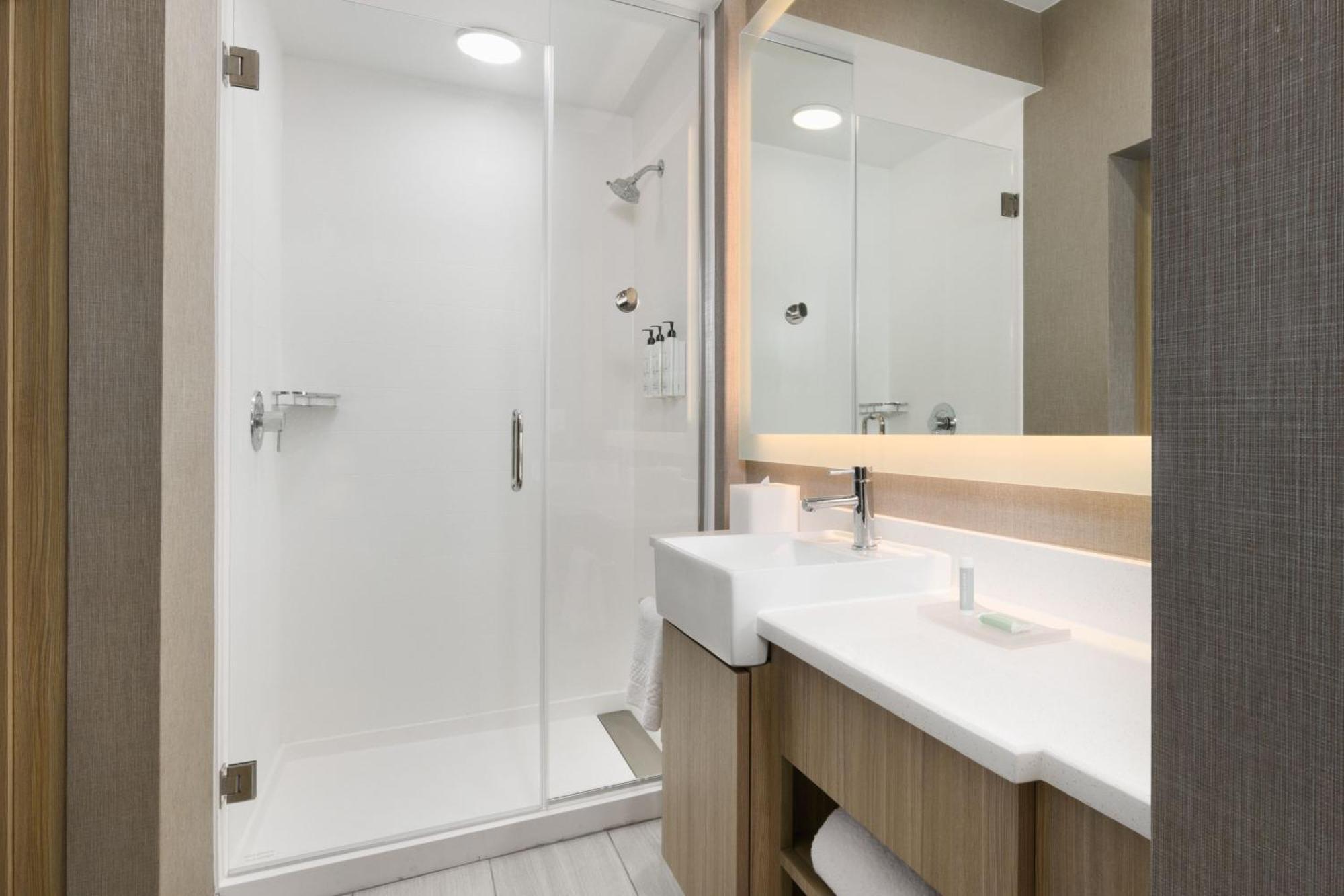 Hotel Springhill By Marriott *